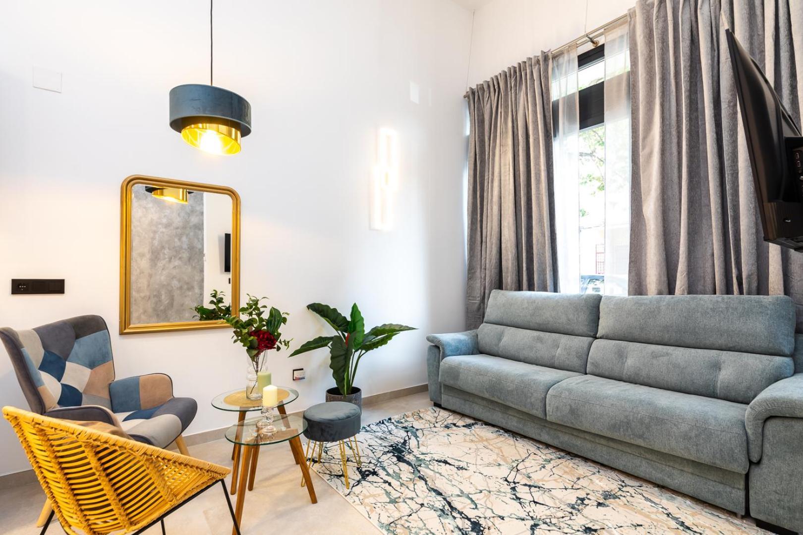 Apartamento Noguera Loft "B" อาลิกันเต ภายนอก รูปภาพ